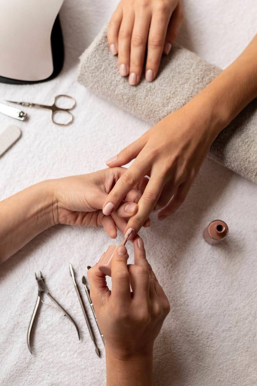 MANICURE-